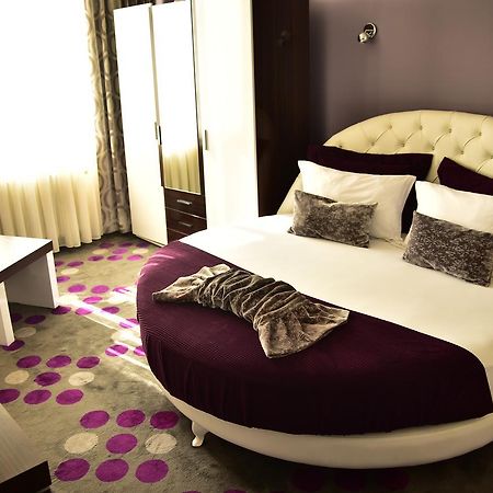 Hande Hotel Mustafakemalpaşa Екстериор снимка