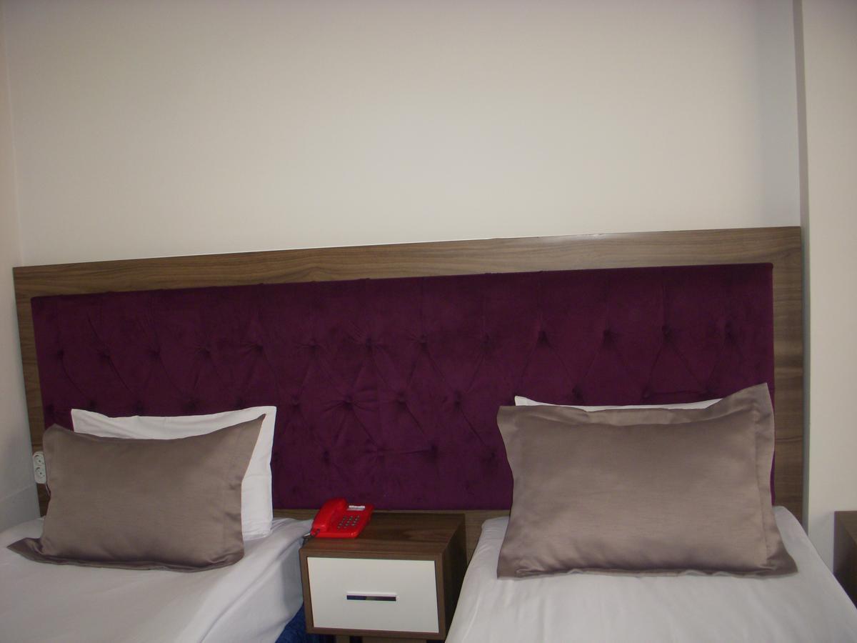 Hande Hotel Mustafakemalpaşa Екстериор снимка