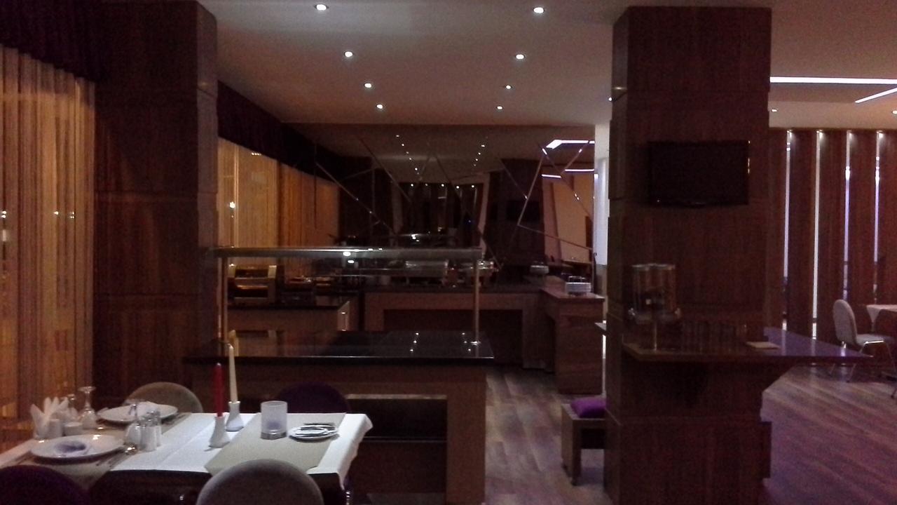 Hande Hotel Mustafakemalpaşa Екстериор снимка