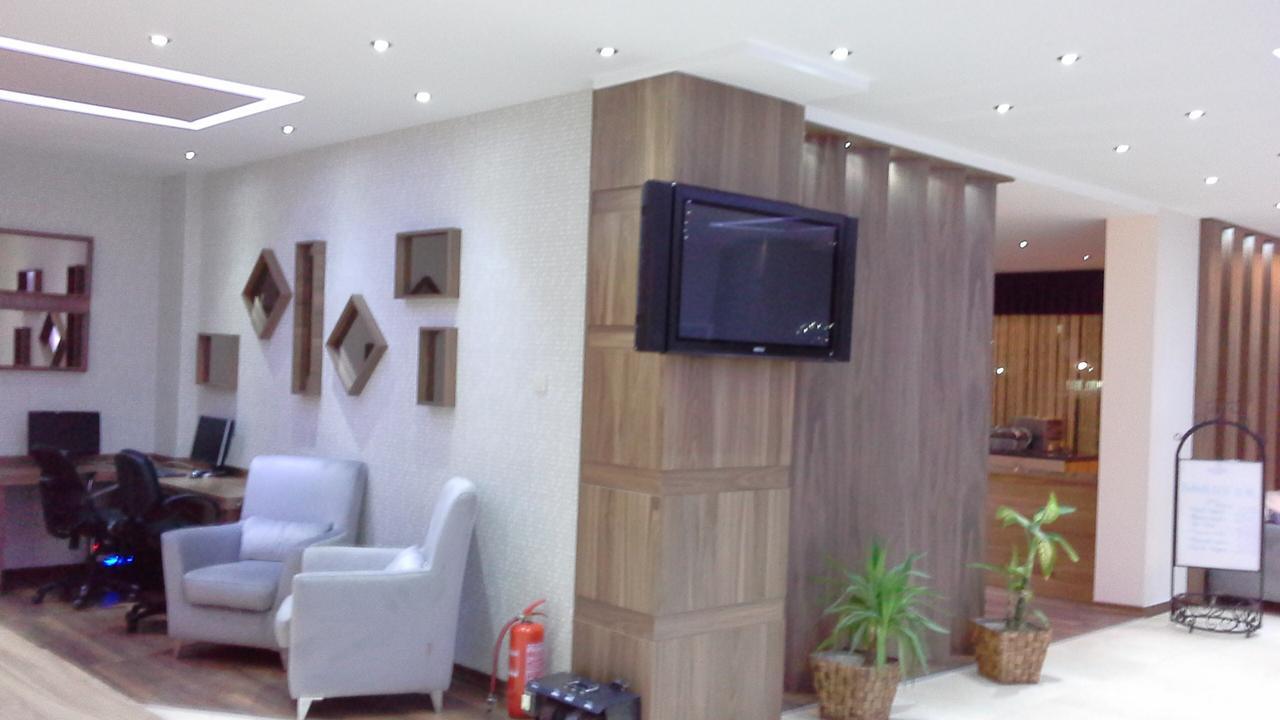 Hande Hotel Mustafakemalpaşa Екстериор снимка