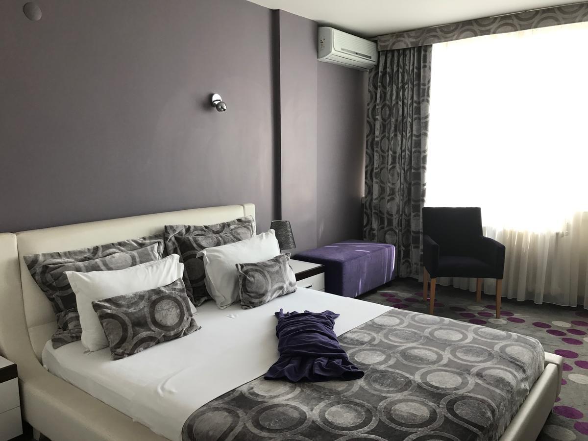 Hande Hotel Mustafakemalpaşa Екстериор снимка