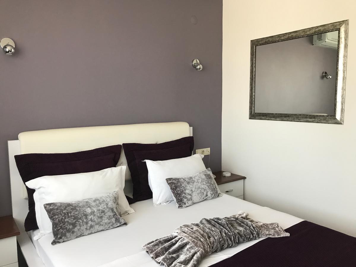 Hande Hotel Mustafakemalpaşa Екстериор снимка
