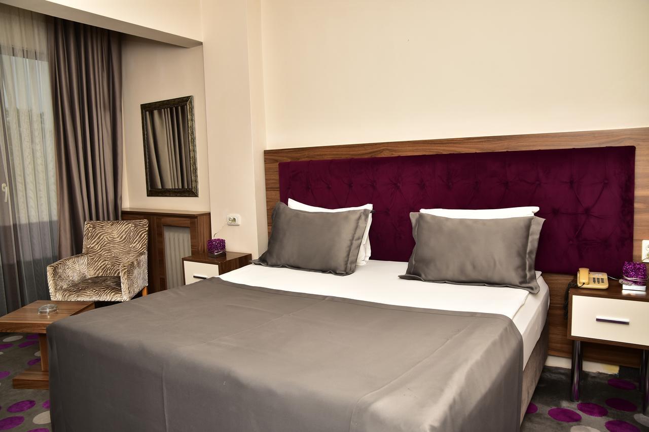 Hande Hotel Mustafakemalpaşa Екстериор снимка