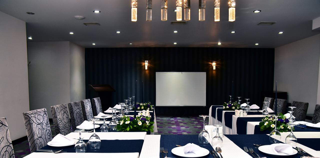 Hande Hotel Mustafakemalpaşa Екстериор снимка